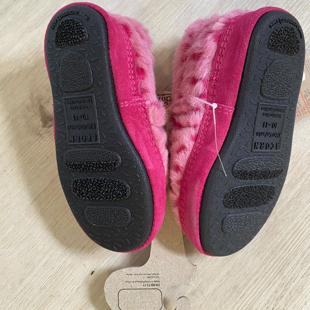 Acorn Slippers - Picture 2 of 5